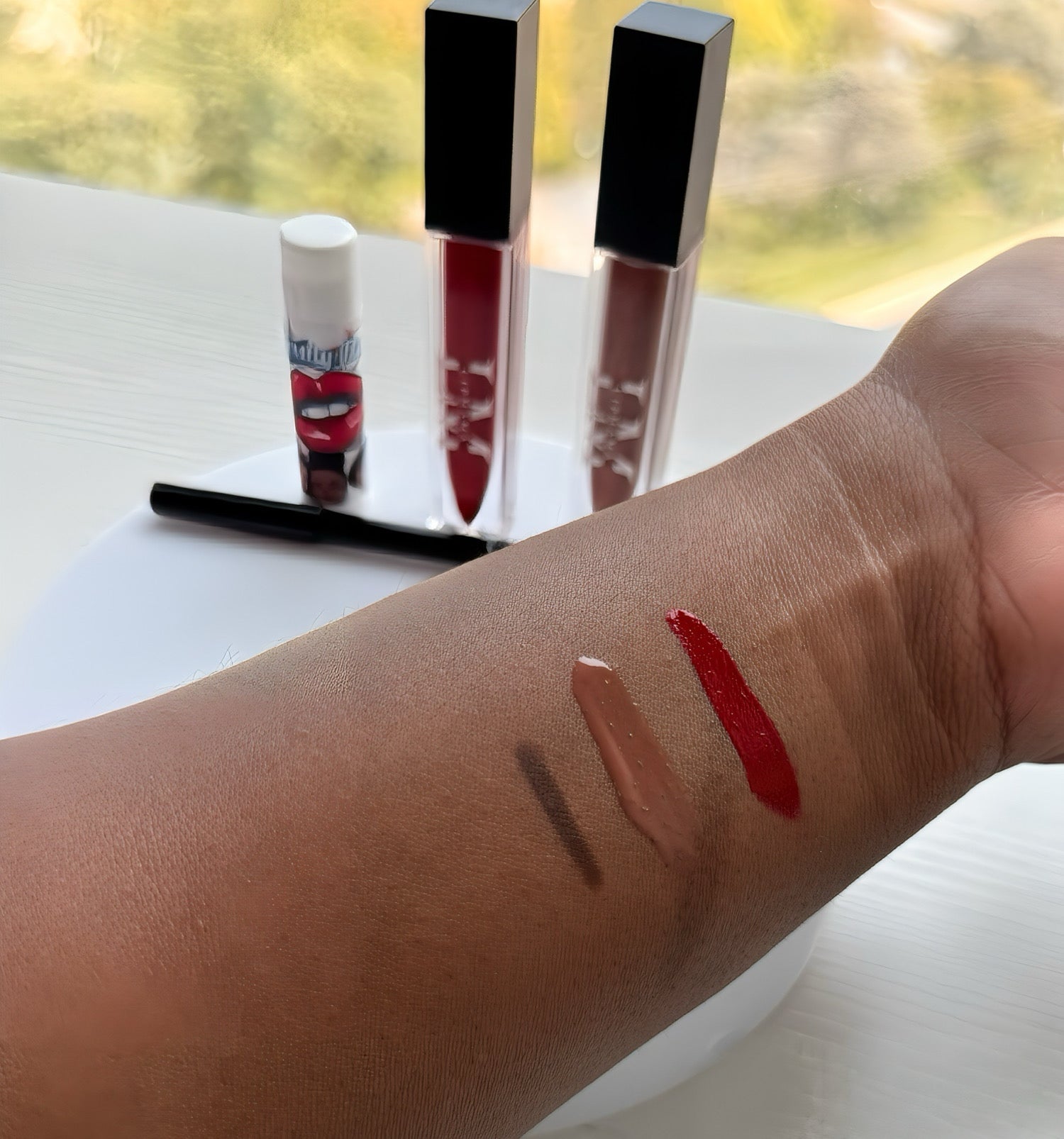 "SHOW STOPPER" FLASHY FLAG LIP *Pre-Sale*
